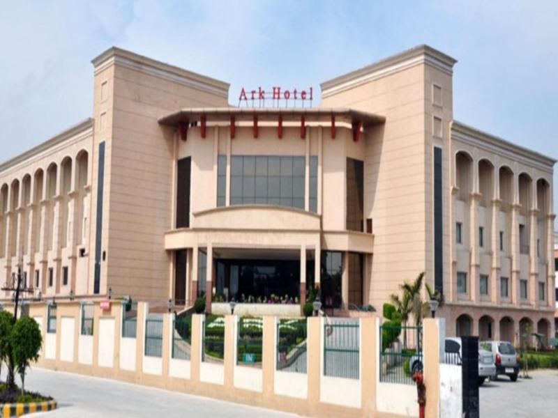 Hotel Ark Continental Rudrapur Екстериор снимка