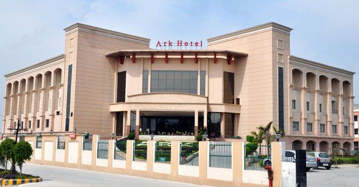 Hotel Ark Continental Rudrapur Екстериор снимка